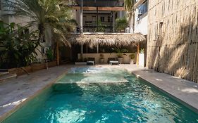 Casa Acapulco Ashly